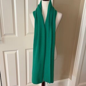 Loft Oversized Kelly Green Woven Knit Scarf 35" x 15"
